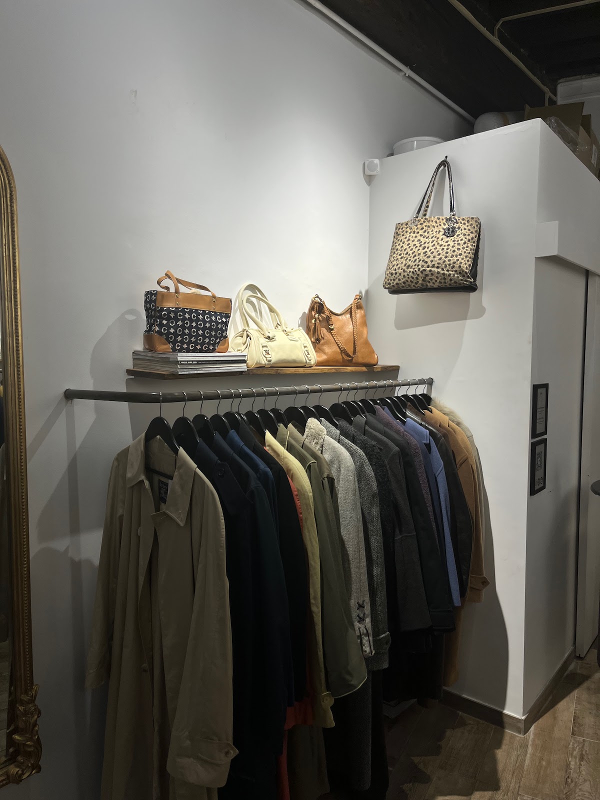 THE ROOM - Vintage Shop — photo 5