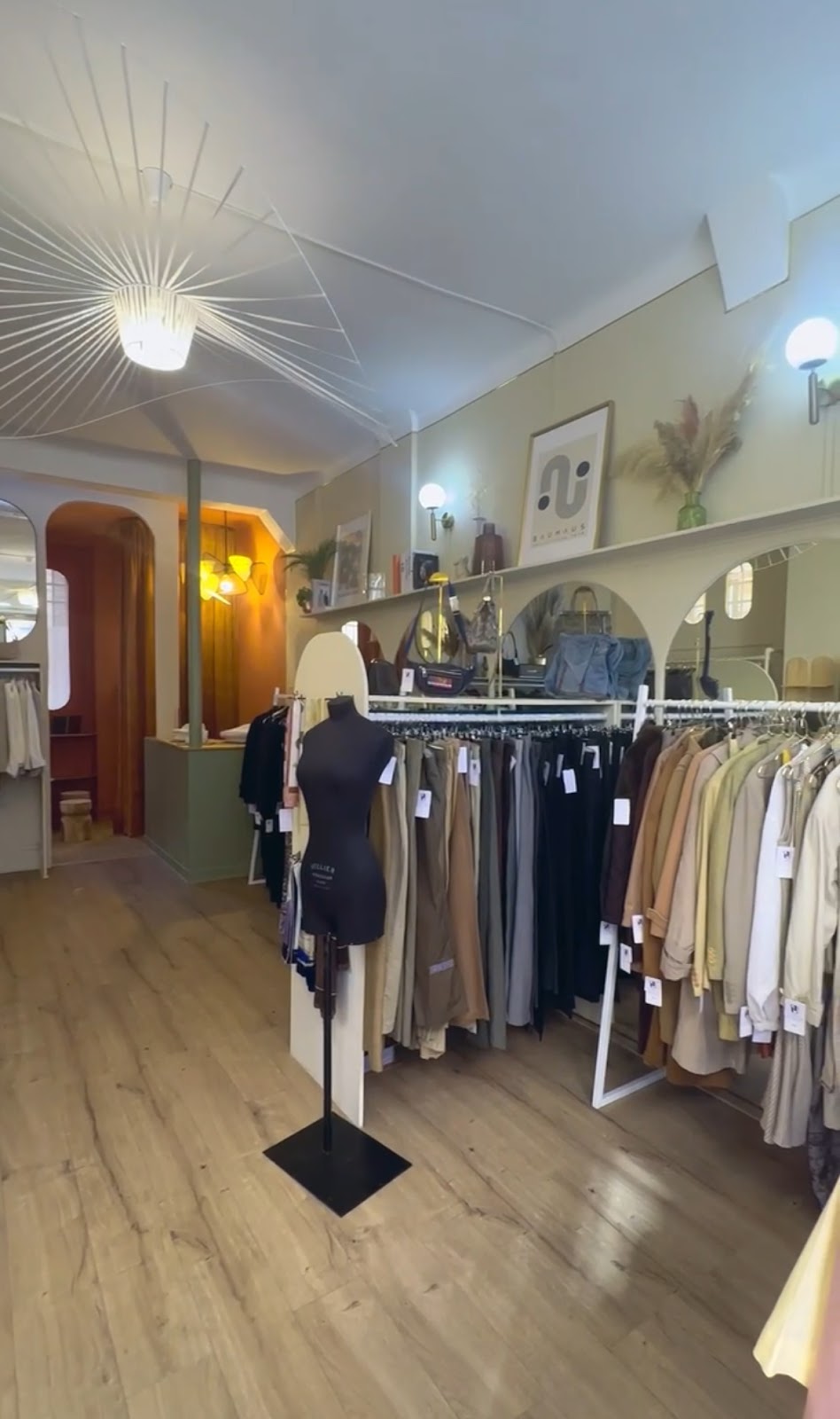 Untucked friperie — photo 5