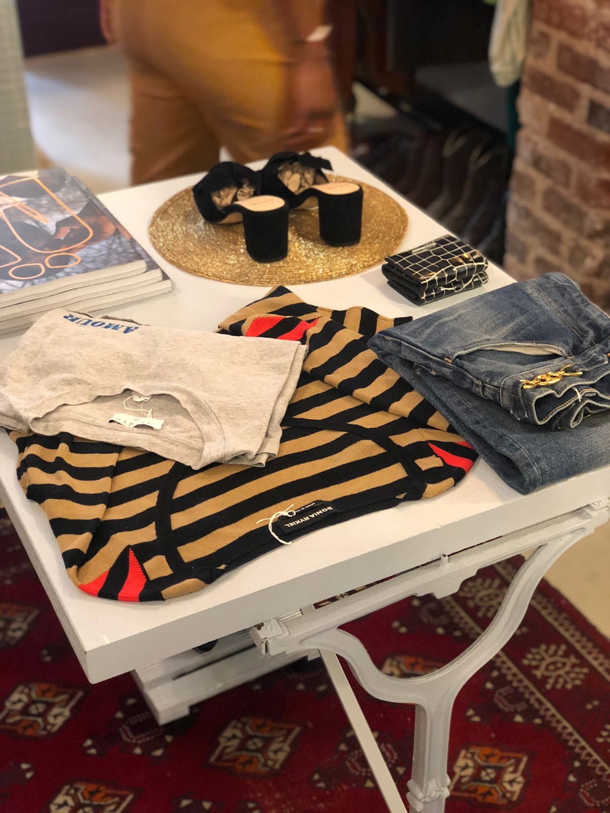 YALLÄ Paris 18 - Dépôt-vente / Second-hand store / Curated Vintage — photo 4